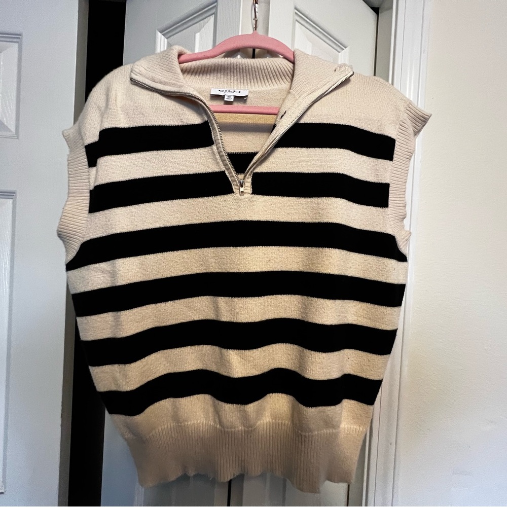 Gilli Black and Cream Knit Vest